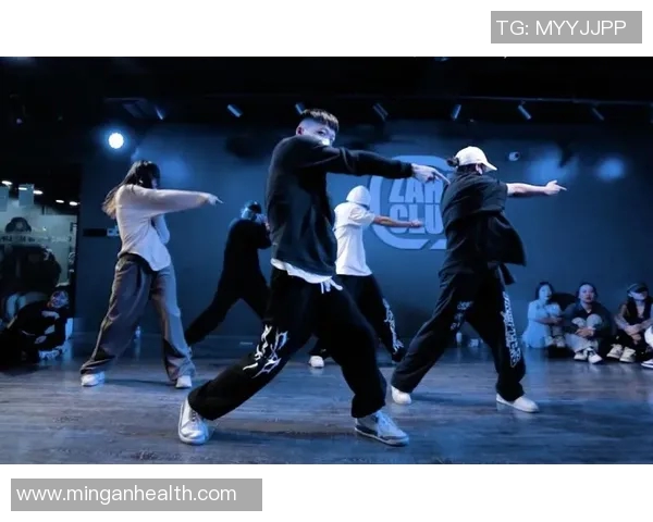 南京街舞队灵活性揭秘：街舞巨献带你领略舞动的魅力与激情