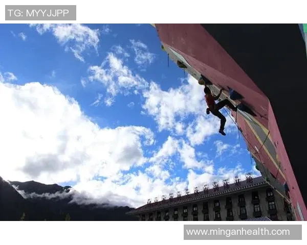 重庆攀岩队的防守策略揭秘与深度分析攀岩运动的挑战与机遇